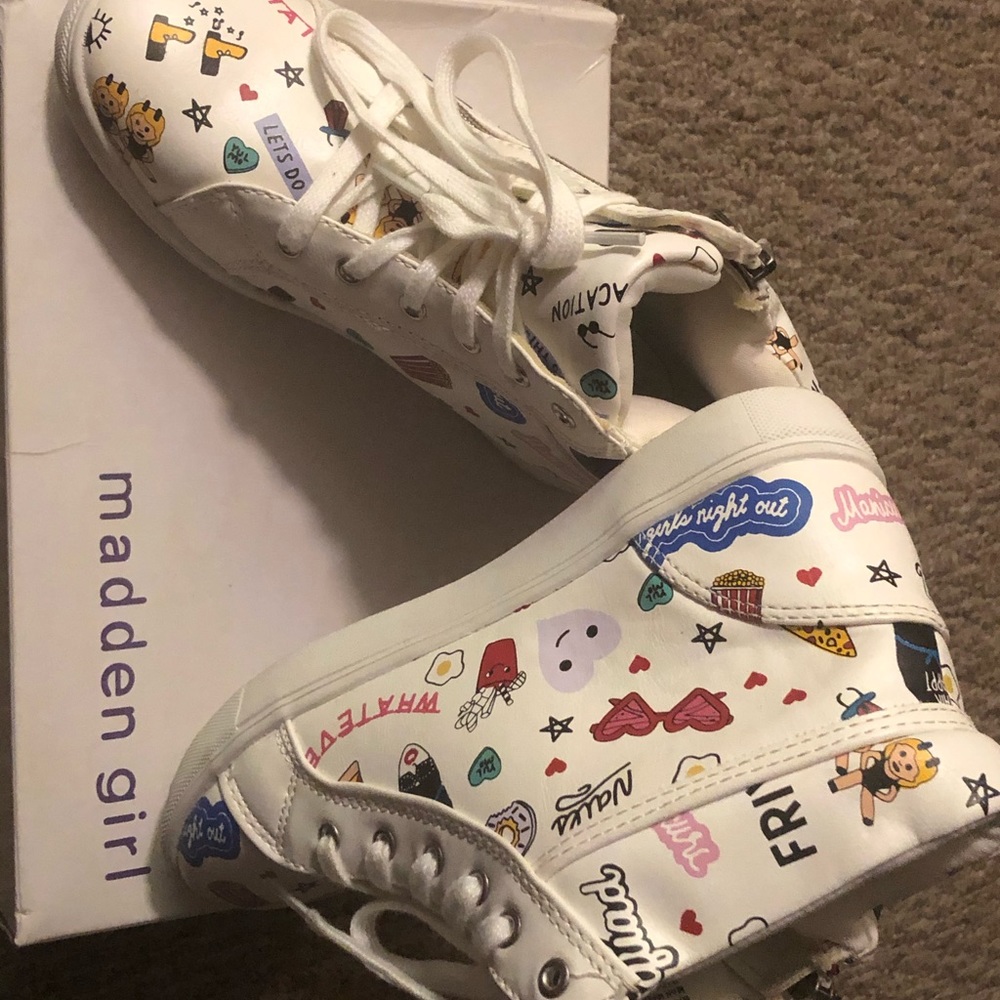 STEVE MADDEN GIRL!!!